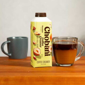 0010981 Chobani Coffee Creamer Hazelnut 24 Fl Oz (2)